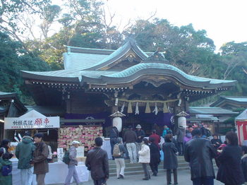 20050110_2_enoshima_shrine.jpg
